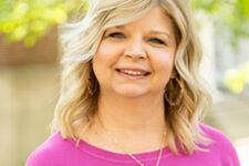 Photo of Shannon Graves Photo of Shannon Graves