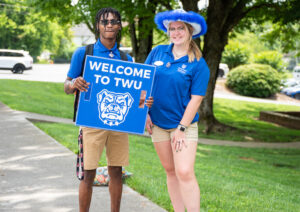 two student ambassadors at summer orientation
