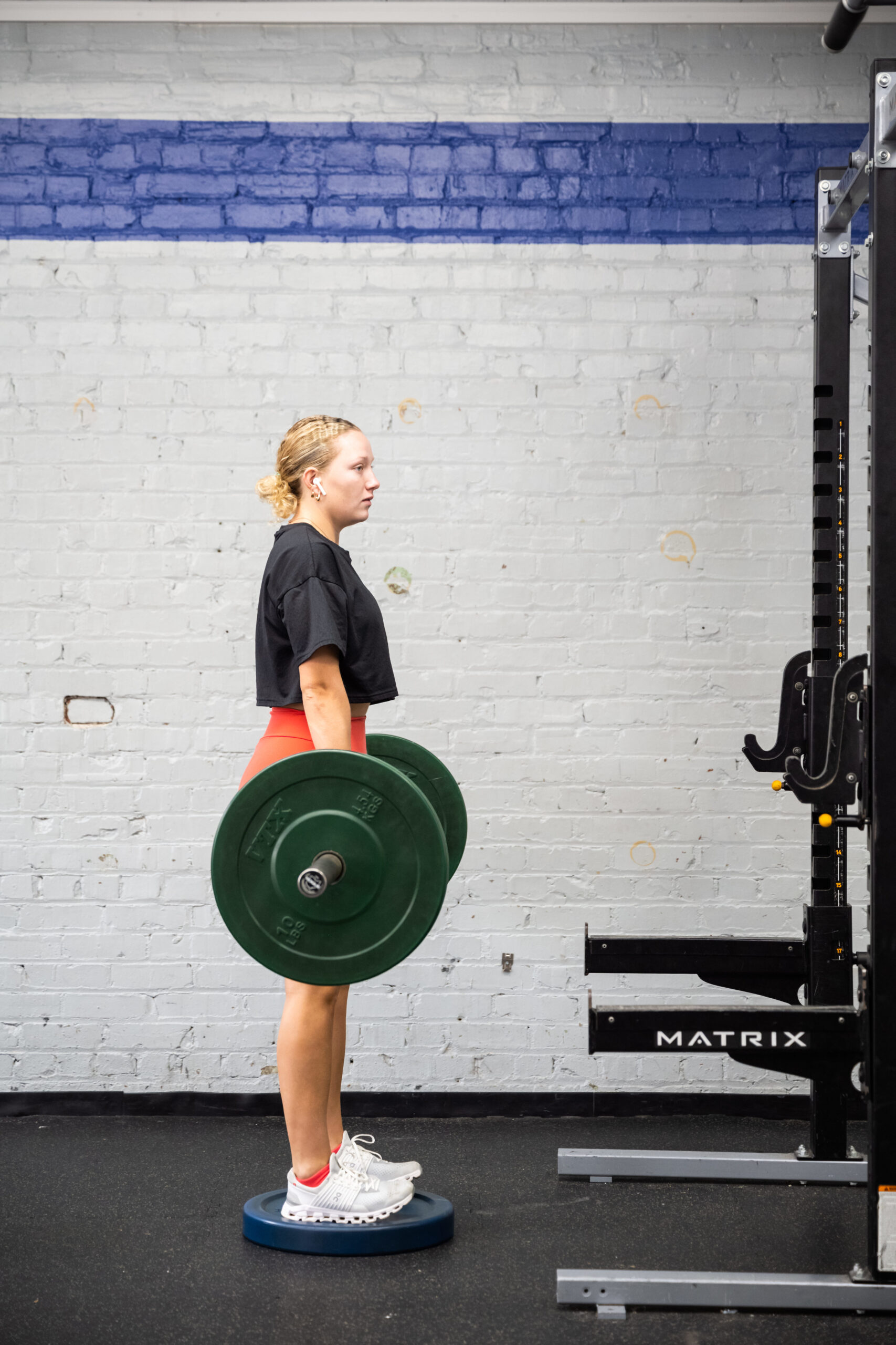 Student working out in Thunder Fitness Center